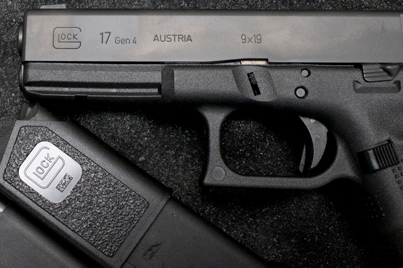 GLOCK 17 Gen4 9mm Police Trade-in Pistol with Original Case and Three Magazines